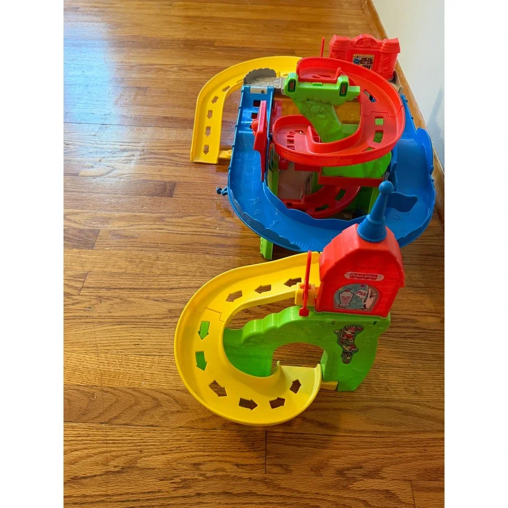Fisher-Price Little People Sit n Stand Skyway Transforming wheelies Tower